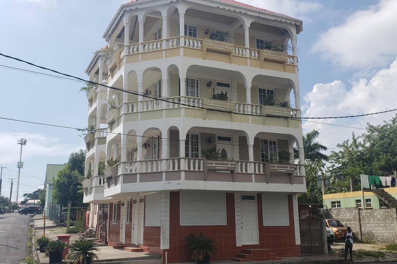 Unit 4 Private Apartment - Roseau Exterior photo