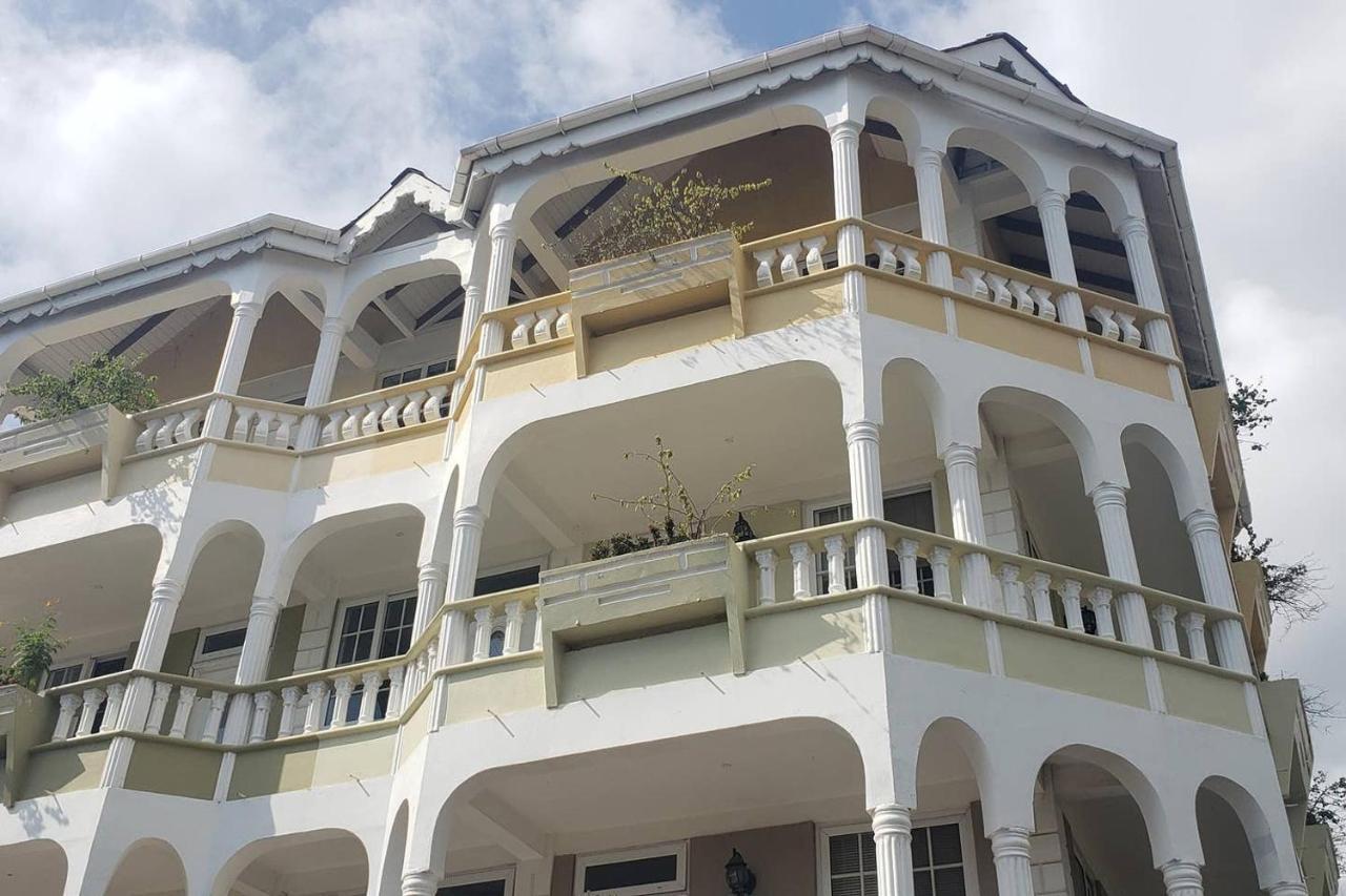 Unit 4 Private Apartment - Roseau Exterior photo